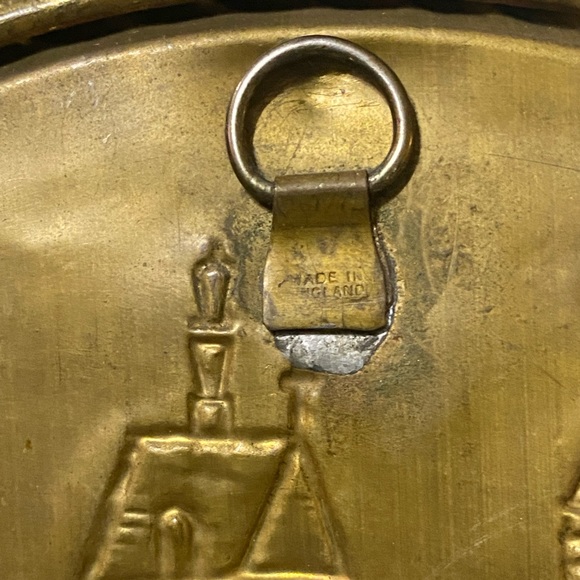 Lot of 7 Vintage Peerage England / Made in England Hammered Brass Wall Plates - Picture 8 of 16